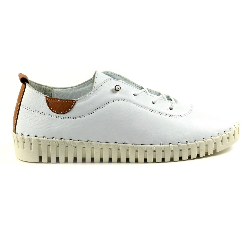 Lunar | Flamborough White