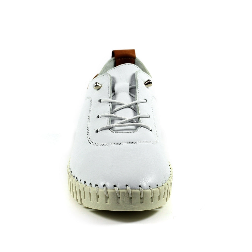 Lunar | Flamborough White