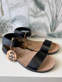 Yokono | Genova-400 | Flat Leather Sandal With Ankle Strap | Black