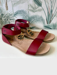 Yokono | Genova-400 | Flat Leather Sandal With Ankle Strap | Bordeaux