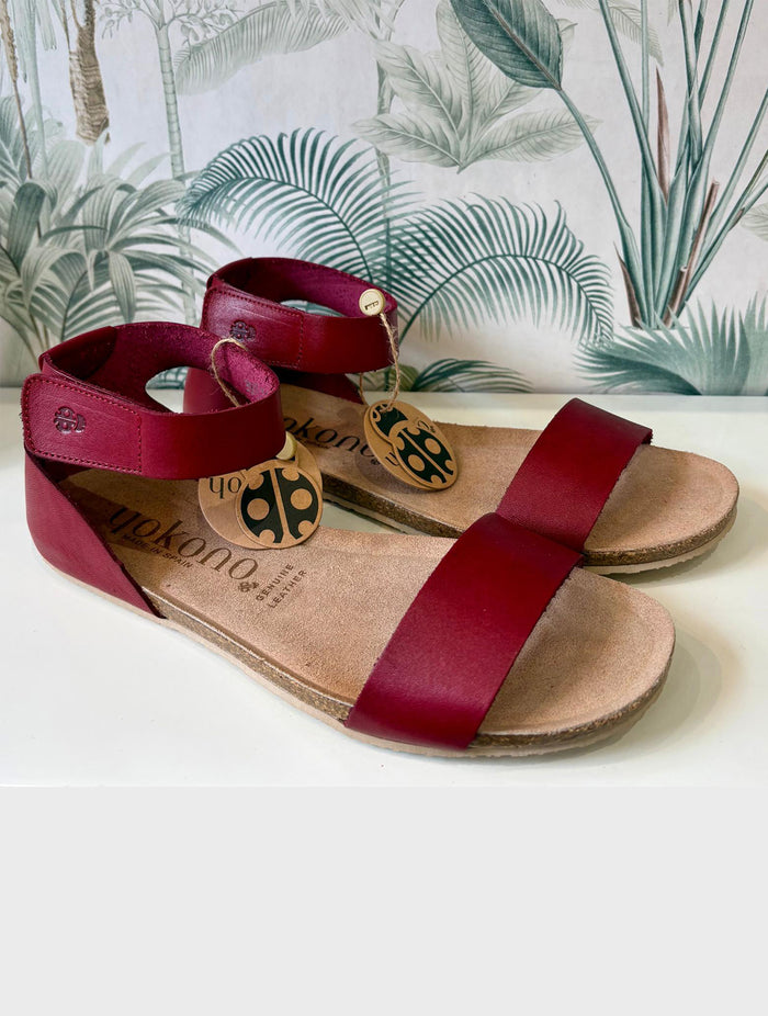 Yokono | Genova-400 | Flat Leather Sandal With Ankle Strap | Bordeaux