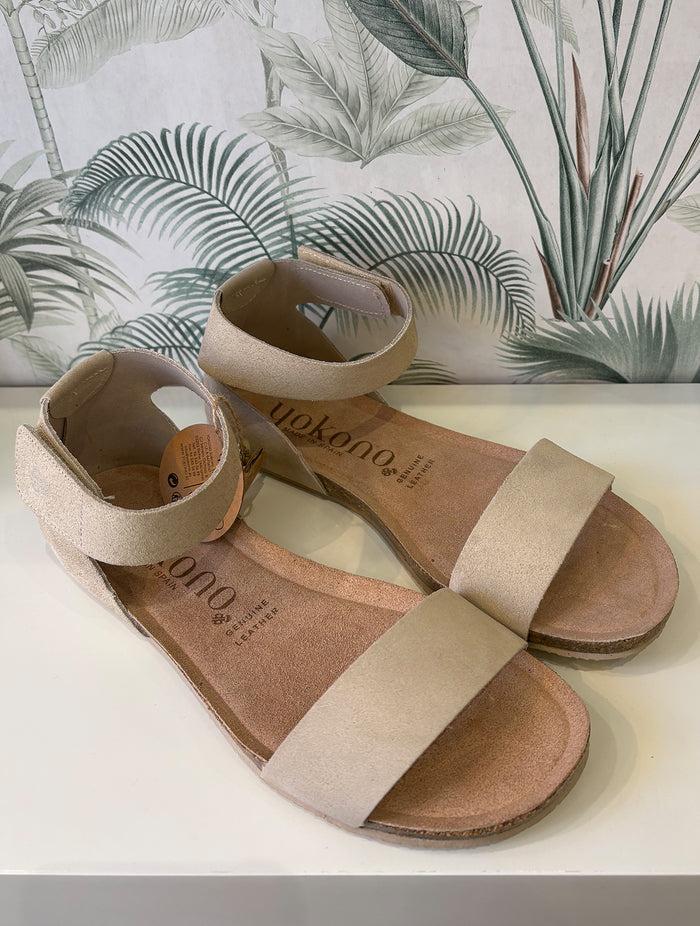 Yokono | Genova-400 | Flat Leather Sandal With Ankle Strap | Cream Suede