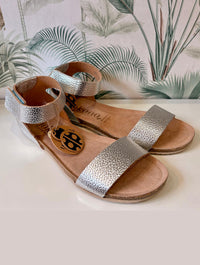 Yokono | Genova-400 | Flat Leather Sandal With Ankle Strap | Silver