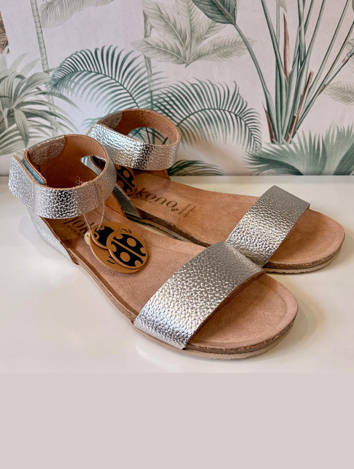 Yokono | Genova-400 | Flat Leather Sandal With Ankle Strap | Silver
