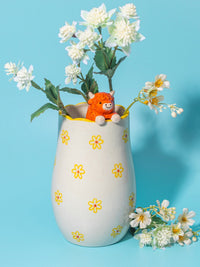 Highland Cow Peeking Vase