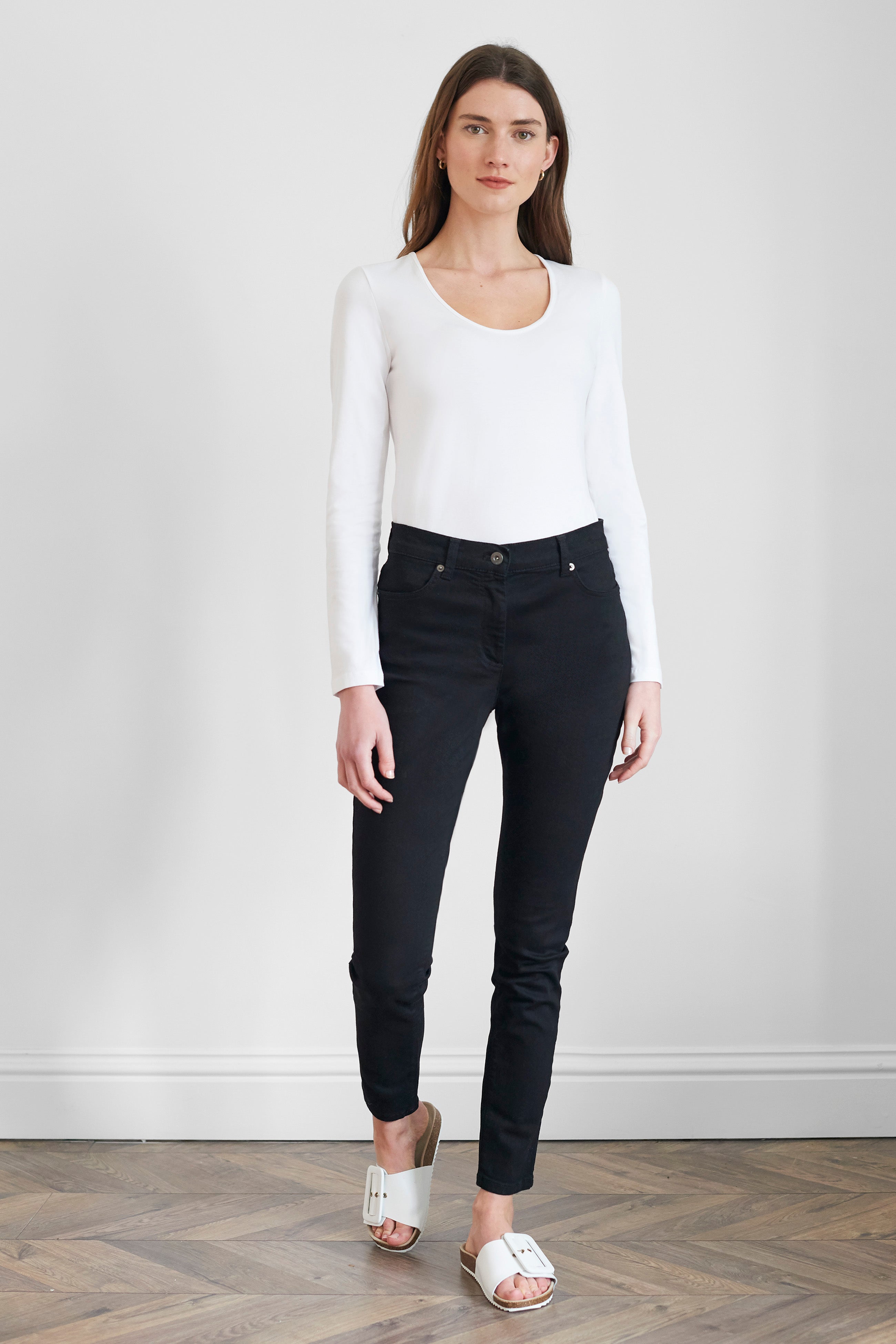 Reform High Waisted Jeans | J40ZA | Black