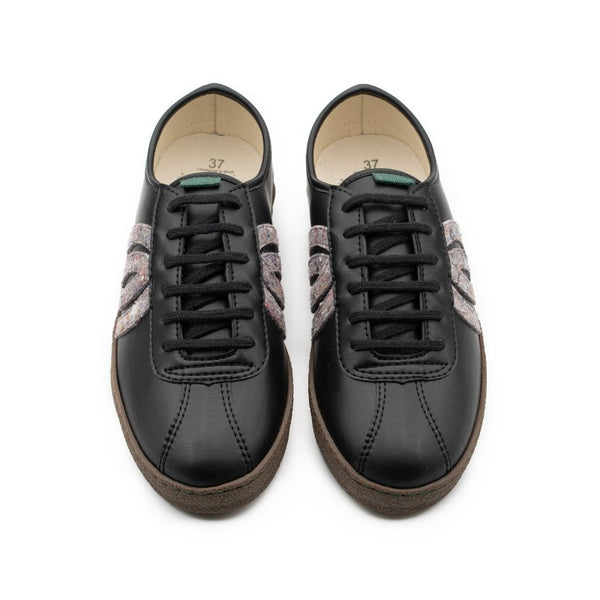 Diogenes | Vegan Corn and Recycled Cotton Trainer | Black